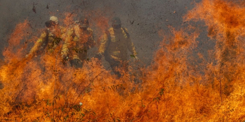 Bombeiros combatem 15 incêndios florestais em MT