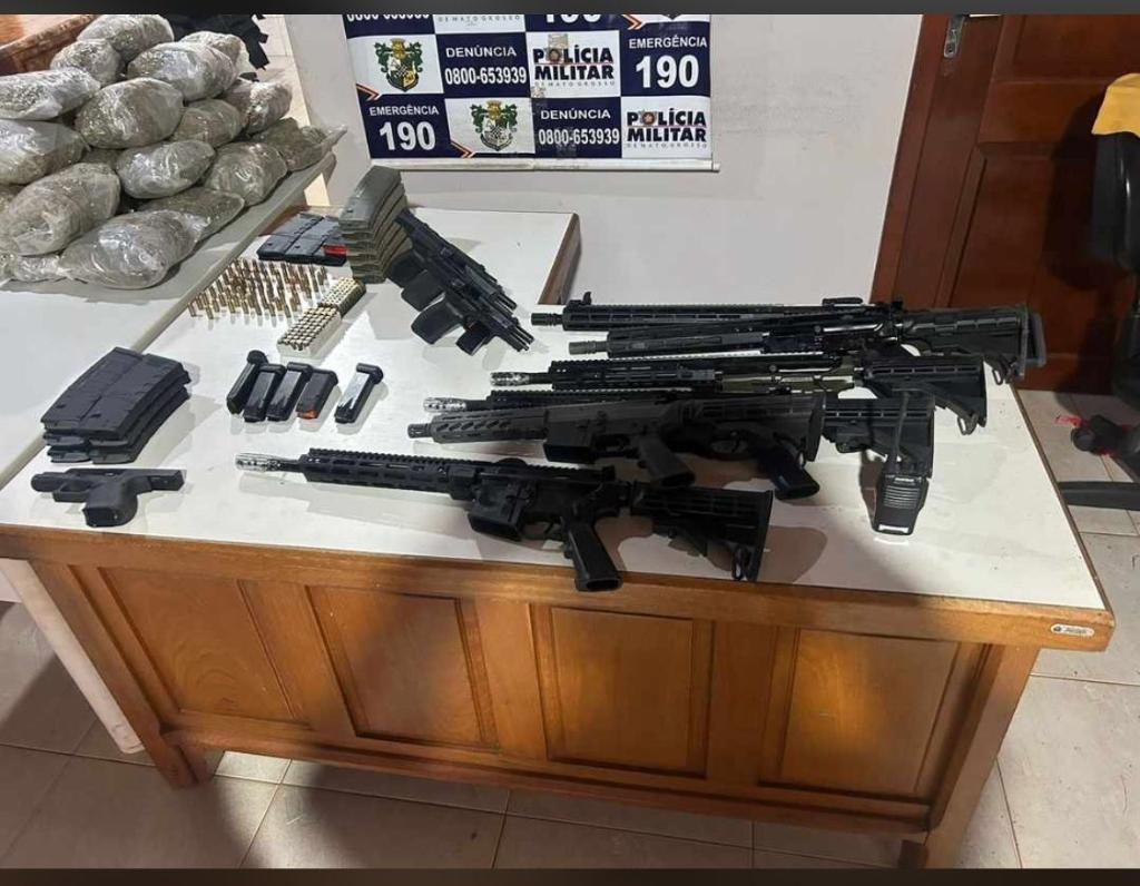 Policiais trocam tiros com bandidos e apreendem drogas e arsenal de pistolas e fuzis