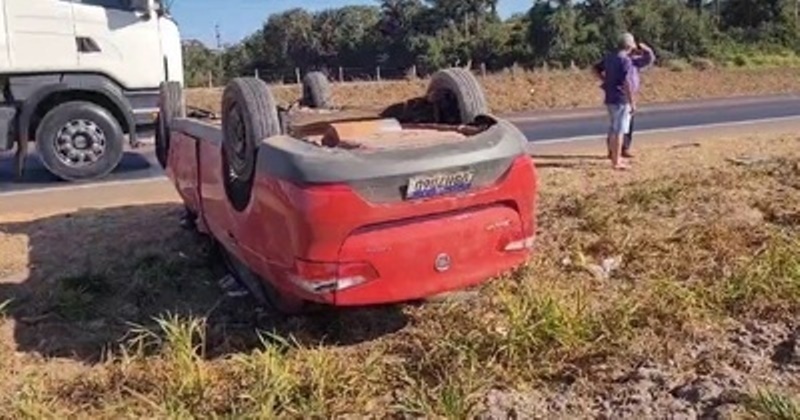 Sinop: Mulher morre em capotamento de carro na BR-163