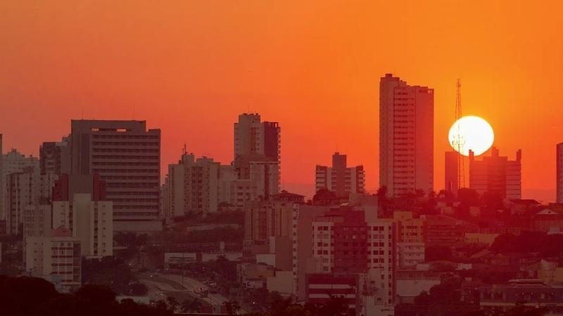Inmet emite alerta laranja de baixa umidade em 113 municípios mato-grossenses; confira lista