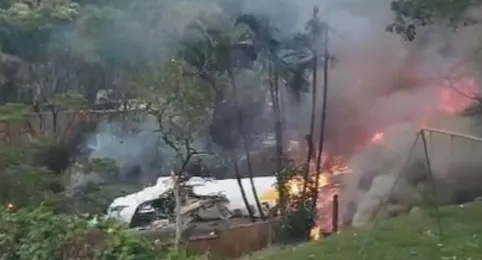 Avião da Voepass com 62 pessoas cai em Vinhedo (SP); ninguém sobreviveu
