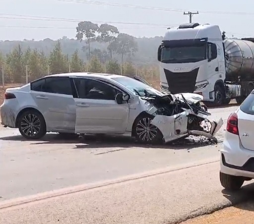 Sinop: Homem fica ferido em colisão entre carro e caminhão tanque