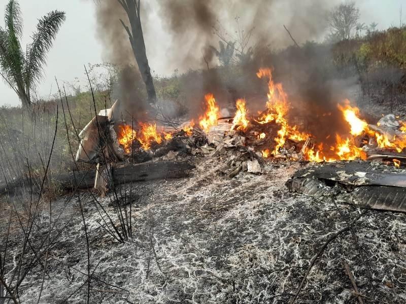 Cinco pessoas morrem em queda de aeronave de pequeno porte em fazenda no norte de MT