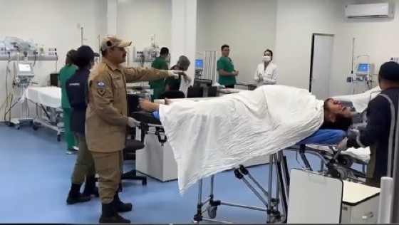 Homem perde partida de truco e tenta se afogar em piscina