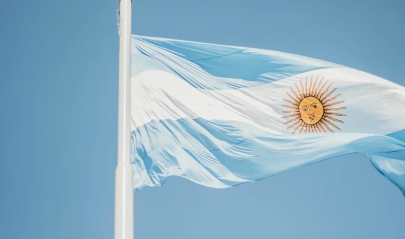 Argentina coloca navio de grãos que saiu do Brasil em quarentena por suspeita de mpox