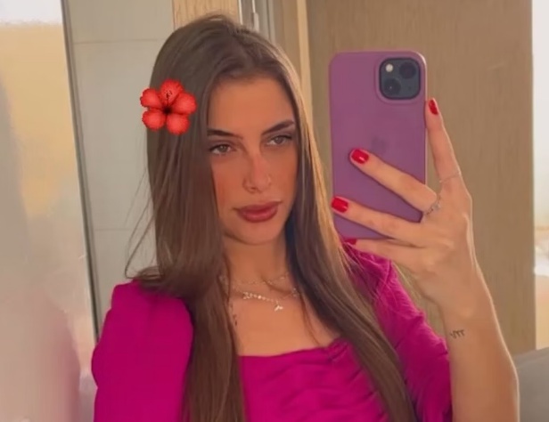 Homem mata mulher na frente da filha de 4 anos e posta story: ‘Nunca vai me perdoar’