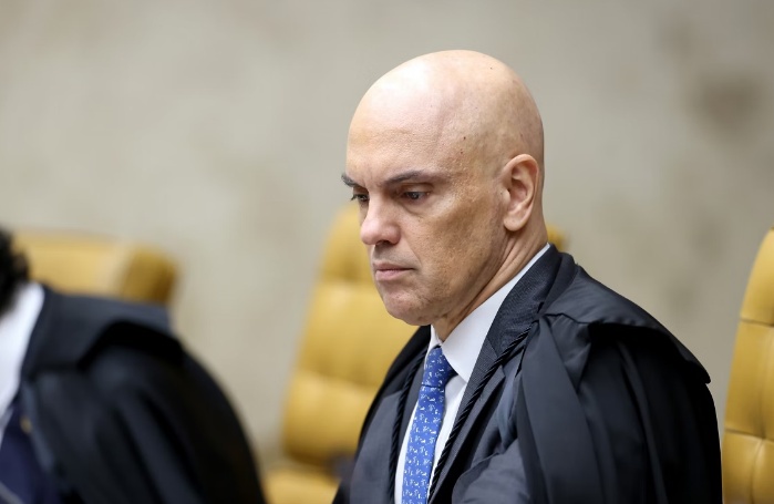 Moraes intima Elon Musk por tuíte e ameaça suspensão do X no Brasil