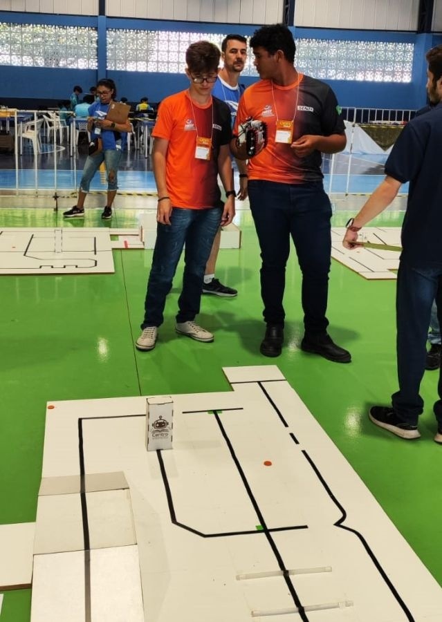 Estudantes de Sinop conquistam 1º lugar na etapa estadual da Olimpíada Brasileira de Robótica