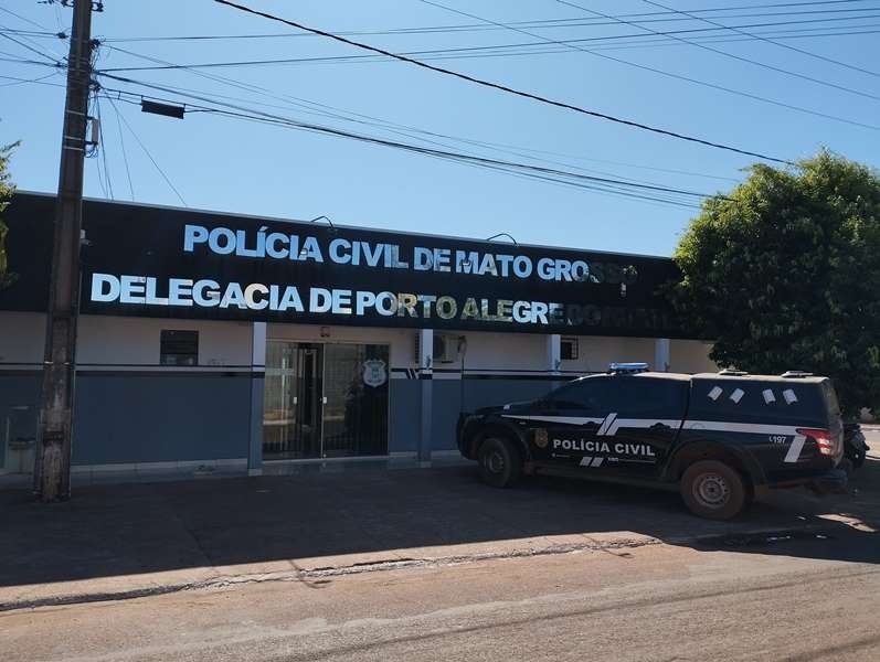 Foragido por estupro de vulnerável e tráfico de drogas é preso após agredir a própria mãe