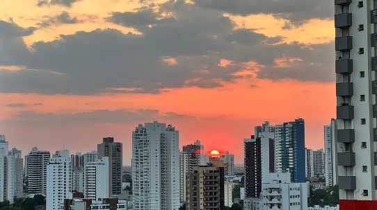 Com 42,6°C, Cuiabá bate novo recorde de temperatura e lidera ranking de calor no Brasil