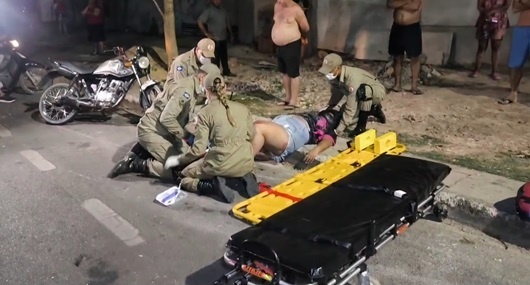 Casal fica ferido em colisão entre moto e pick-up no Jardim Imperial