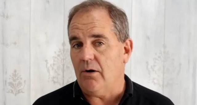 Mentiu: Justiça suspende propaganda eleitoral de Carlos Capeletti
