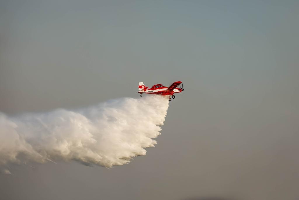MT já lançou 3,7 milhões de litros de água com aviões para combater incêndios