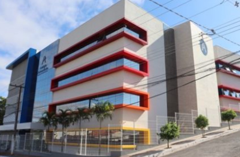 Adolescentes são vítimas de 'falsos nudes' gerados por IA em Cuiabá
