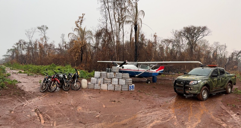 Confronto termina com traficantes mortos e apreensão de avião com carga de cocaína avaliada em R$ 14,5 mi