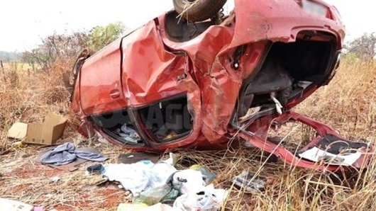 Homem morre preso às ferragens após carro capotar na rodovia