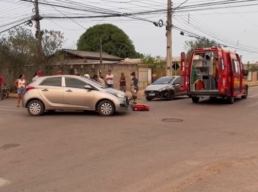 Mulher sofre fratura após carro atingir motocicleta em Sinop