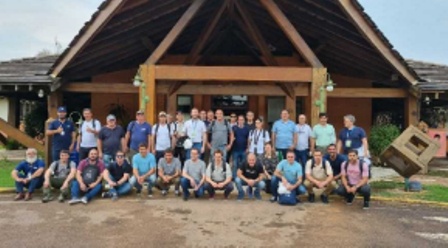 Produtores e técnicos de cooperativa argentina visitam Embrapa Agrossilvipastoril