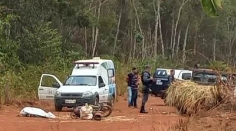 Professor de 63 anos morre em acidente entre moto e F1000
