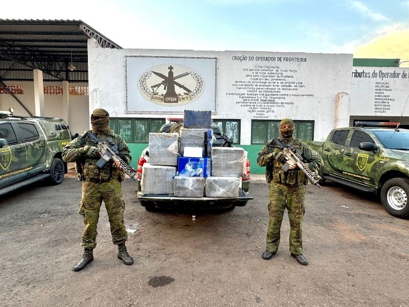 Gefron apreende 236 quilos de cocaína em terra indígena e causa prejuízo de R$ 5,9 milhões ao crime