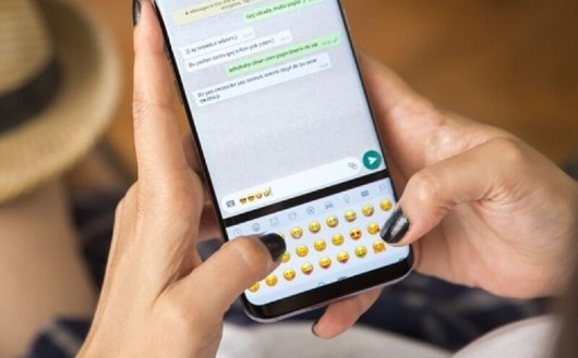 Homem de 56 anos espanca esposa de 19 por não deixá-lo ver mensagens no WhatsApp
