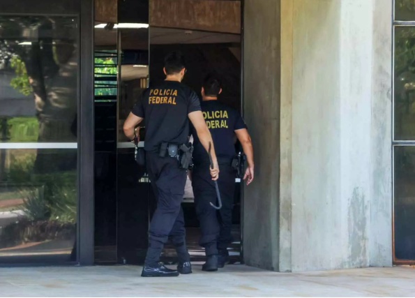 Confira lista: advogados e filho de desembargador são alvo da PF