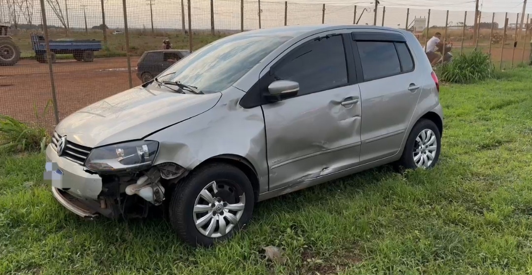 Criança fica em estado grave após colisão entre moto e carro na BR-163
