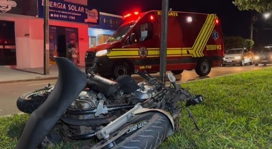 Colisão entre moto e carro deixa jovem ferido em Sinop