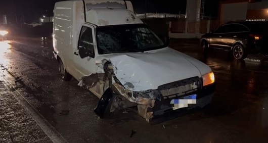 Sinop: Jovem fica em estado grave após colisão entre moto e furgão