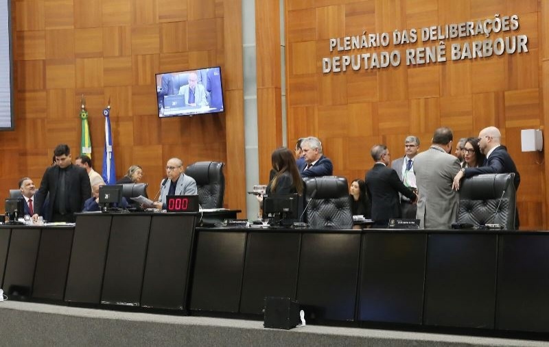 Nenhum deputado de MT se manifestou ainda sobre a PEC 6×1