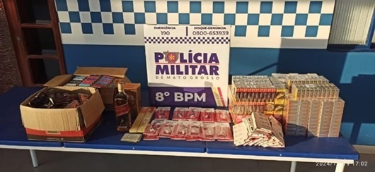 Jovem é preso por contrabando após ser parado em carro com cigarros