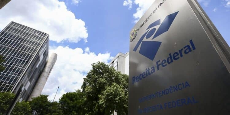 Arrecadação federal chega a R$ 247 bi e é a melhor para o mês de outubro