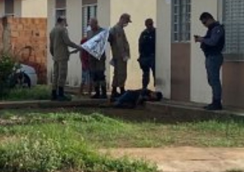 Cadeirante de 32 anos é morto a tiros em frente de casa por dívida de drogas