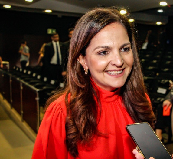 Gisela Cardoso é reeleita presidente da OAB Mato Grosso