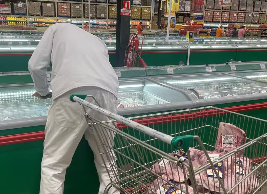 Boicote ao Carrefour ganha força no Brasil: associações e frigoríficos aderem às retaliações