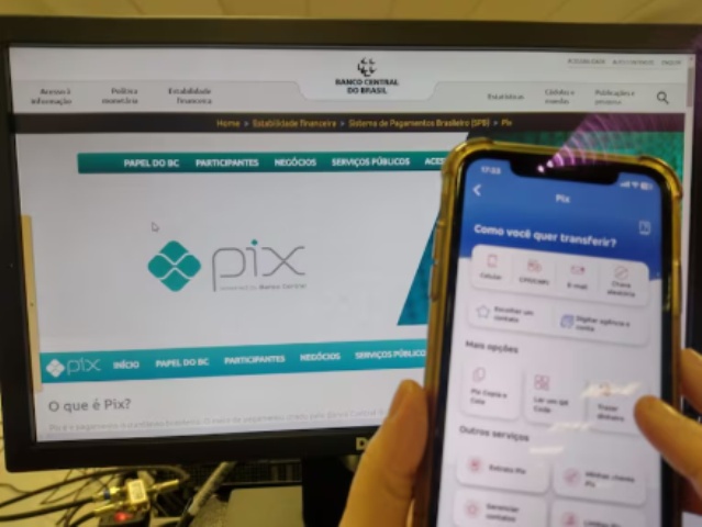 Pix supera dinheiro e cartão e se torna forma de pagamento mais utilizada pelo brasileiro, diz BC
