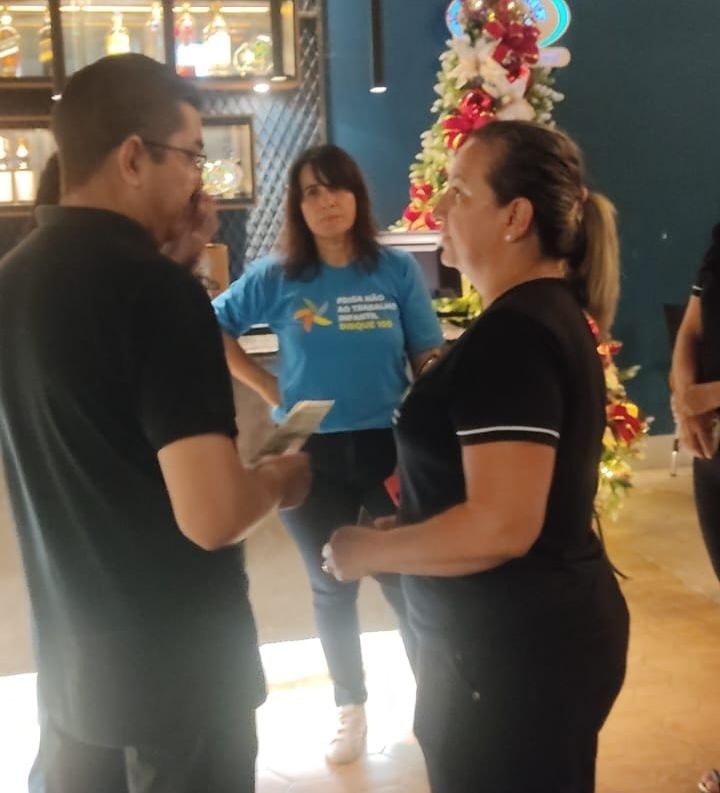 Conselho Tutelar e CREAS realizam blitz noturna de orientação e combate ao trabalho infantil