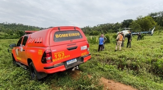 Bombeiros resgatam mulher que ficou seis dias perdida em área de mata