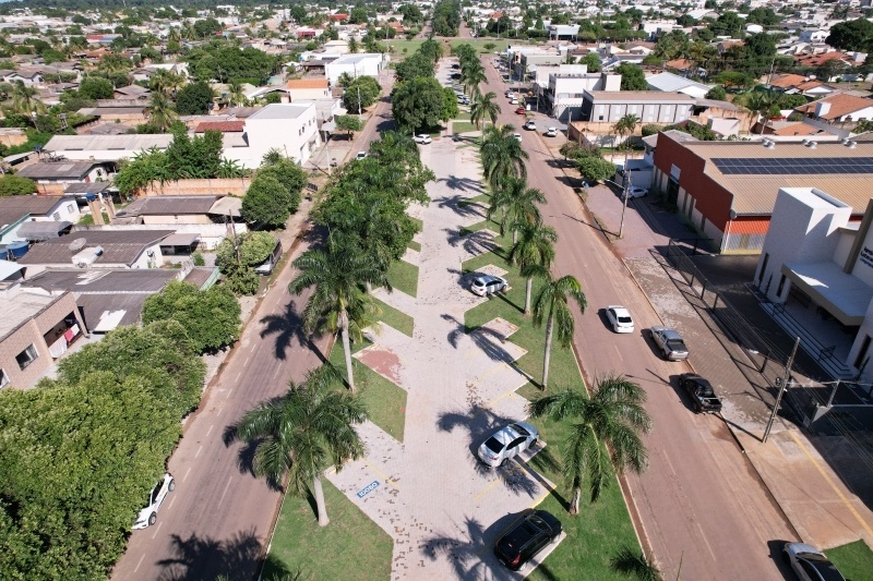 Prefeitura conclui estacionamento da Av. das Palmeiras e soma mais de 300 vagas entregues em diversos pontos