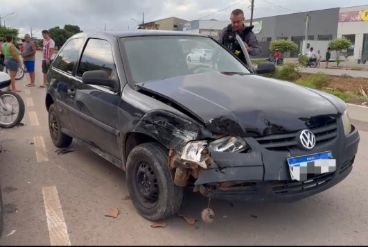 Embriagado, homem atinge veículos estacionados e acaba preso em Sinop