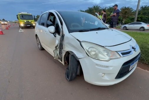 Carro invade BR-163 e causa grave colisão com outro veículo