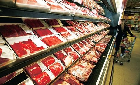 Indústrias de carnes bovina e de frango do Brasil projetam novos recordes em 2025