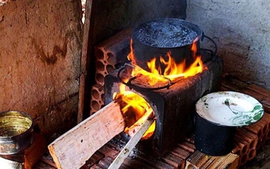 Jovem sofre queimaduras de 2º grau ao cozinhar com álcool e morre
