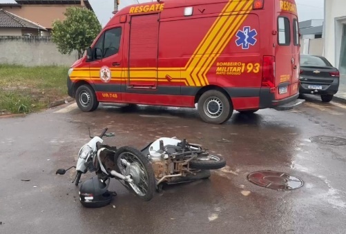 Mulher fica em estado grave após colisão entre moto e carro em Sinop