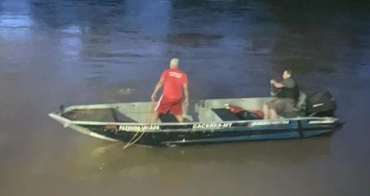 Menina de 10 anos desaparece em rio enquanto brincava com irmãos