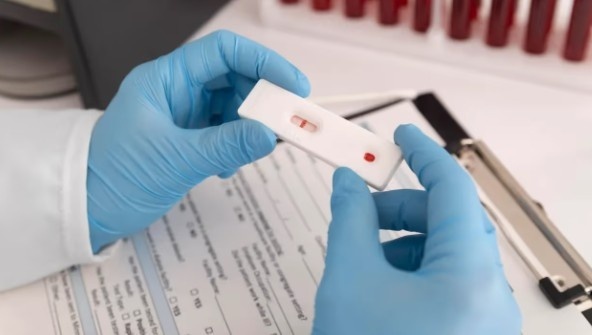Saúde vai distribuir 83 mil testes rápidos inéditos para diagnóstico de dengue em Mato Grosso