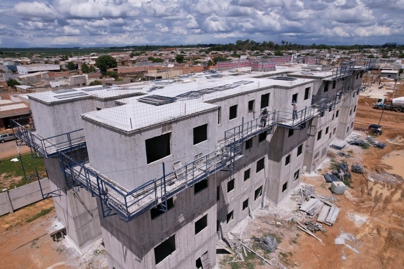 Residencial Jardim Califórnia chega a 30% de execução da obra; Parque Amazonas I e II também avançam