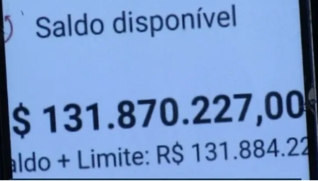 Motorista que recebeu R$ 131 milhões por engano e devolveu processa banco e pede 10% do valor como recompensa