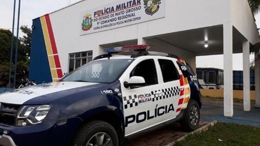 Trabalhador é agredido por patrão por chegar cinco minutos atrasado