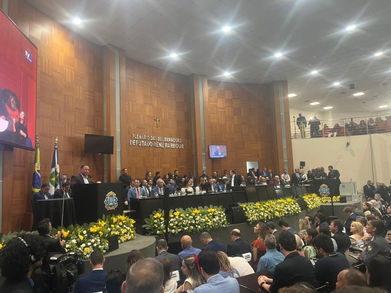 Prefeito e vice acompanham posse da nova mesa diretora da AL e buscam recursos para Sinop